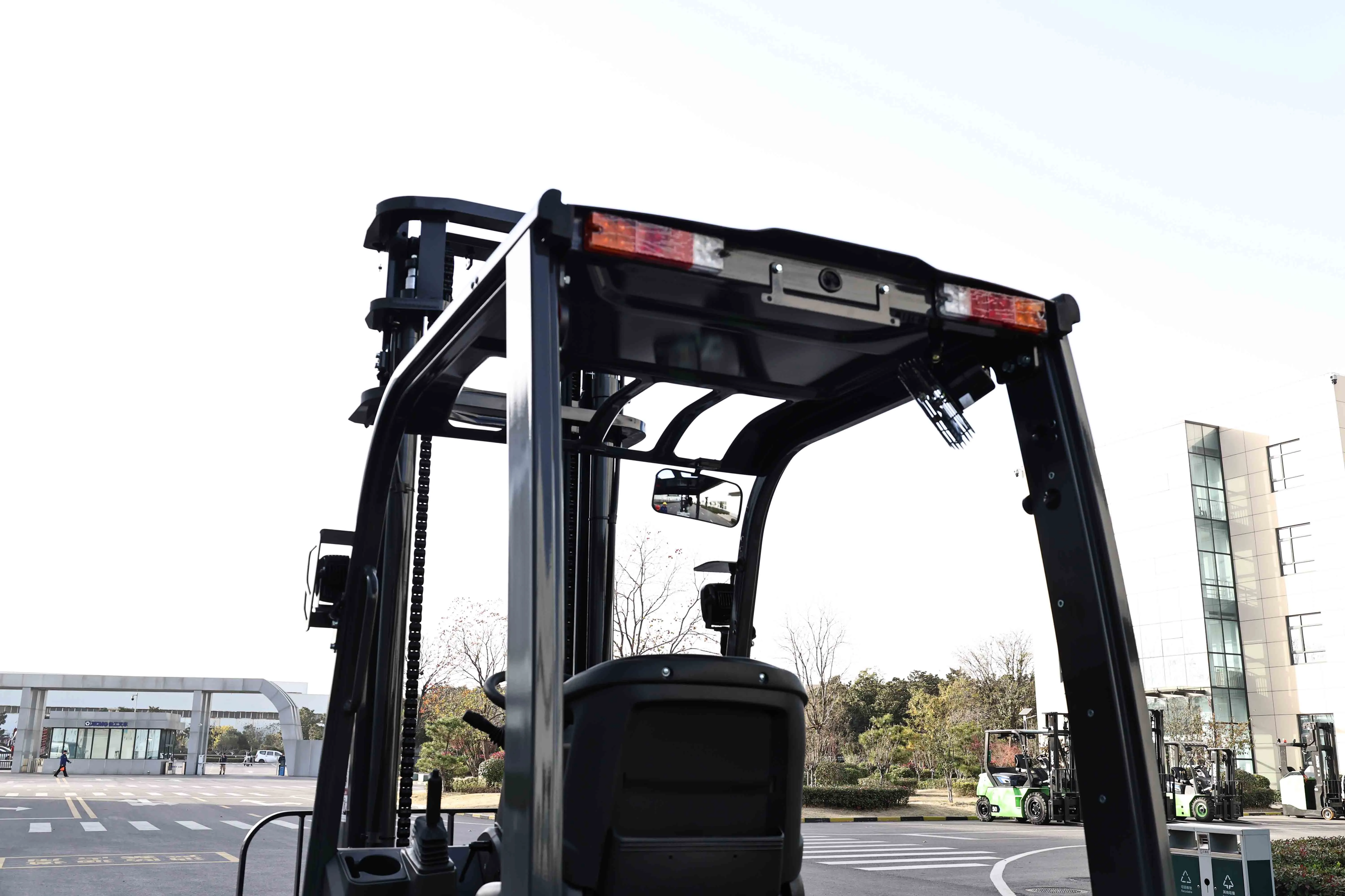 XCMG Official Small Electric Forklift Xcb35-S 3.5 Ton AC Lithium Battery Forklift Truck Price for Sa